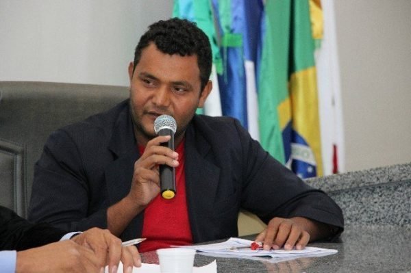 Presidente da Câmara de Colniza solicita urgência na regularização fundiária do município