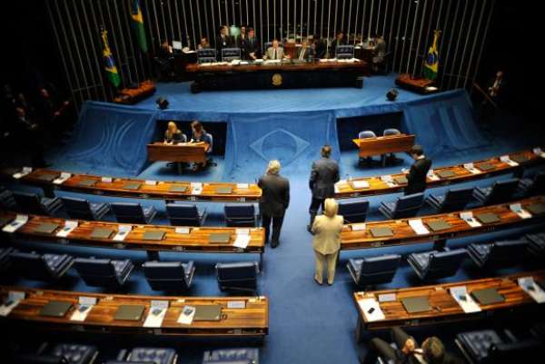 Governo brasileiro lamenta incidentes durante visita de senadores à Venezuela