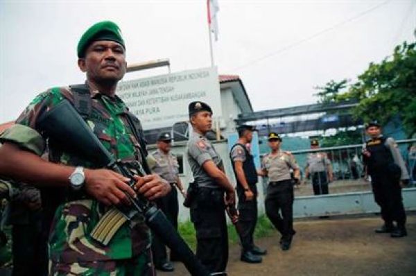 Justiça da Indonésia adia decisão sobre australianos condenados à morte