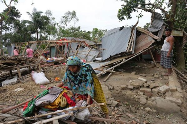 Tempestades causam dezenas de mortes em Bangladesh