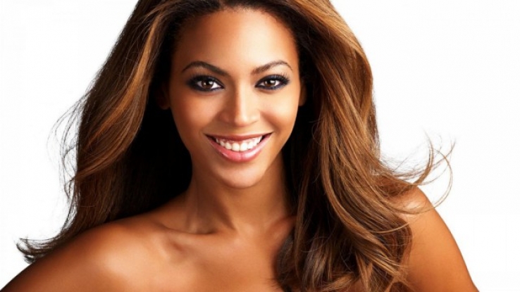 Beyoncé estaria traindo Jay-Z com Barack Obama, diz paparazzo