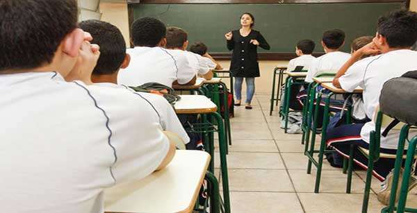 Cursos para formar professores terão carga horária maior e mais prática