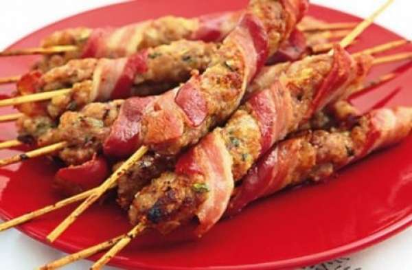 Bacon, presunto e salsicha podem causar câncer, alerta OMS