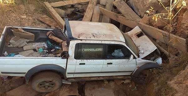 Pai de ex-prefeito de Aripuanã perde o controle da direção e veículo cai de ponte em Colniza