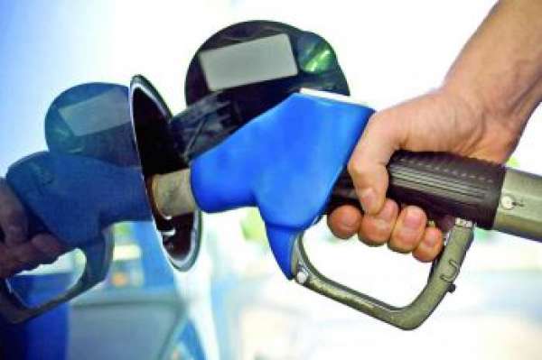 Petrobrás eleva preço da gasolina nesta terça-feira