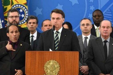 Bolsonaro diz que Moro barganhou cargo