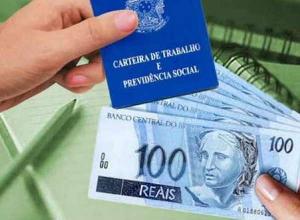 Governo propõe salário mínimo de R$ 945,80 em 2017