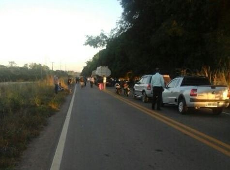 Assentados bloqueiam rodovias entre Alta Floresta e Paranaíta