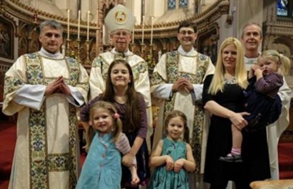 Padres casados reforçam Igreja, mas criam problema para Vaticano