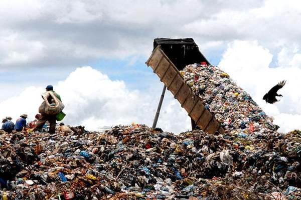 Governo descarta ampliar prazo para municípios acabarem com lixões