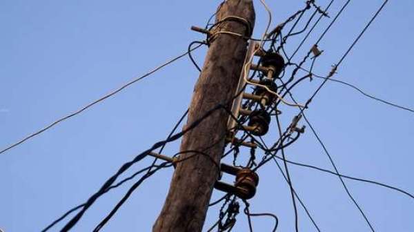 Eletricista morre após receber descarga elétrica em garimpo