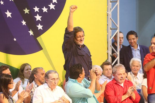 Lula reconhece que governo errou na política de preços