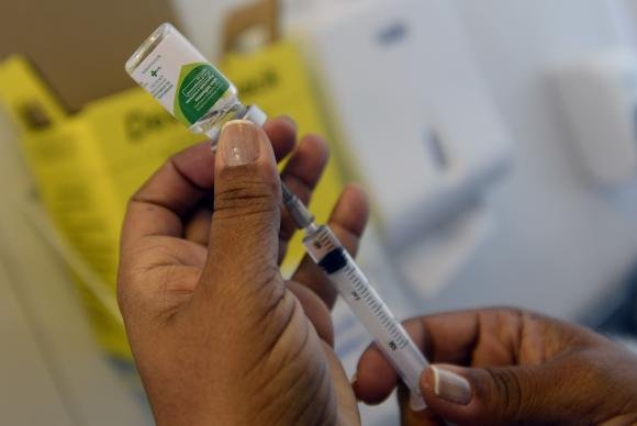 Vacinas contra a gripe chegam aos estados em abril; Dia D será 6 de maio