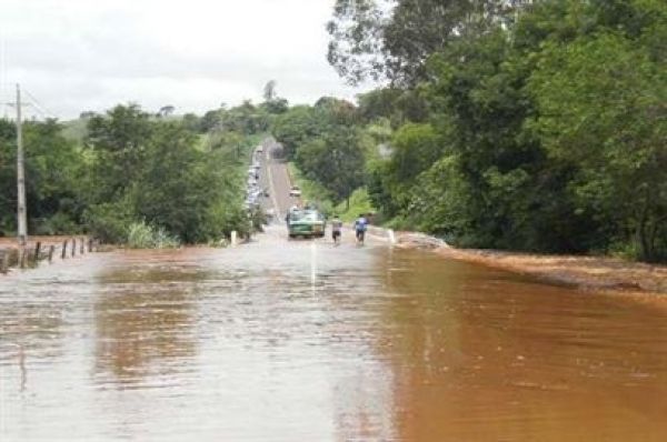 Chuvas já causam estragos em mais de 30 cidades do Paraná