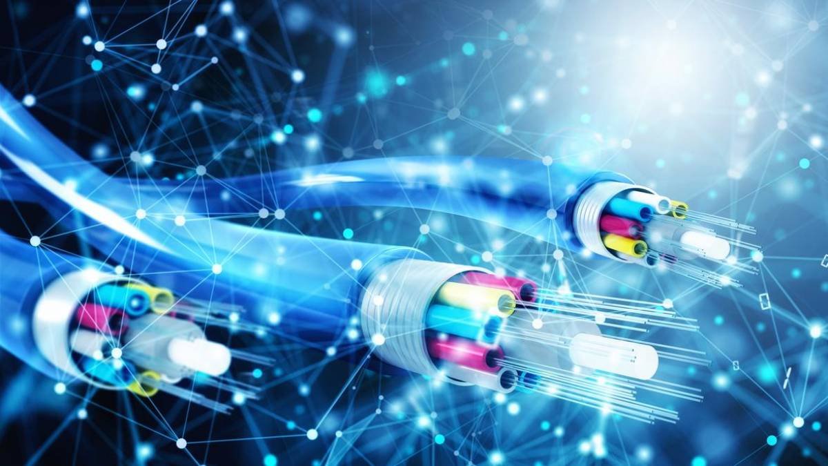 Fibra óptica supera cabo na banda larga do Brasil