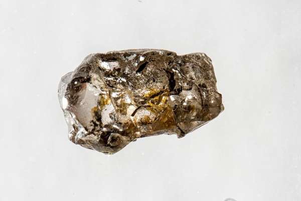 Diamante raro de MT prova presença de reservatório de água subterrâneo