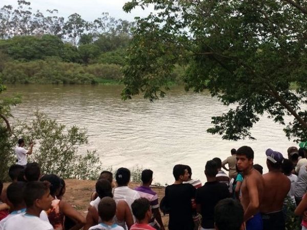 Adolescente morre afogado ao tomar banho com amigos em rio de MT