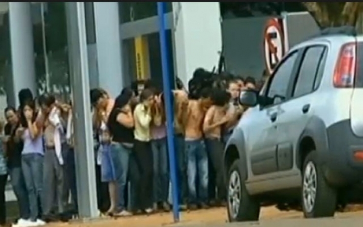 Bandidos espalham terror e assaltam três agencias bancárias em Vila Rica 