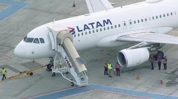 Avião da Latam faz meia-volta após piloto relatar pássaro na turbina em Brasília