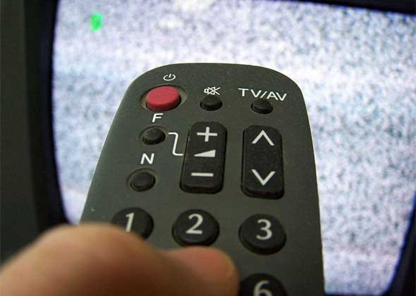 TVs pagas em Brasília e São Paulo não terão programação de 3 emissoras abertas