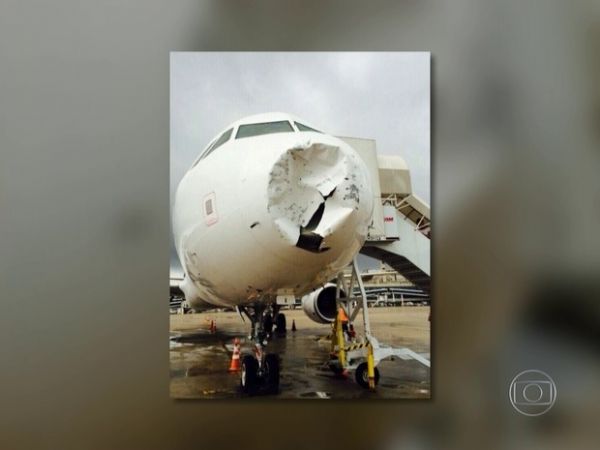 Tempestade de granizo amassa avião e provoca pouso forçado no Rio