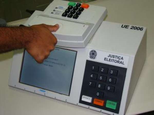 Temer libera R$ 150 milhões para eleições municipais