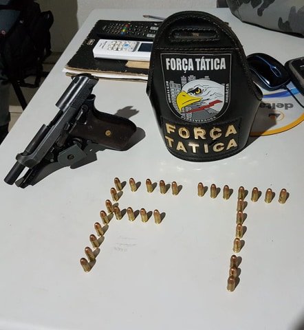 Força Tática prende motorista com pistola 765 e 31 munições em Colniza