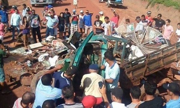 Acidente com ônibus de Vila Rica a Palmas deixa 04 mortos e vários feridos