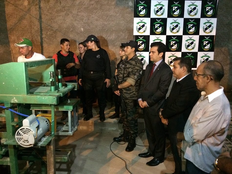 Prefeitura de Aripuanã inaugura fábrica de blocos de concreto na cadeia Pública
