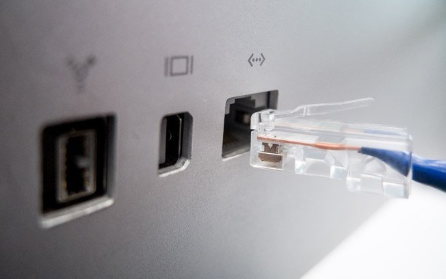 Senado aprova projeto que impede operadoras de limitar dados da banda larga fixa