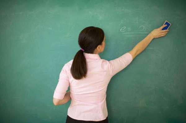 Processo seletivo para professores oferece salário de até R$ 7 mil em MT
