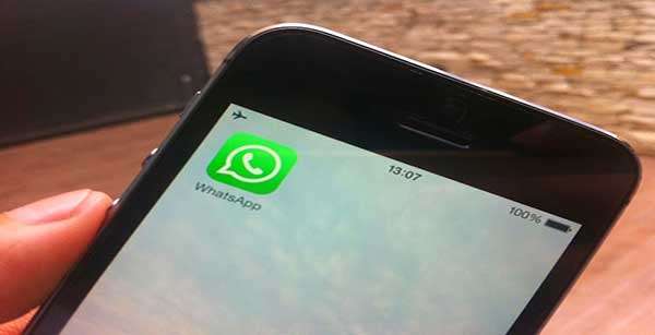 'Efeito WhatsApp' e crise 'matam' 10 milhões de linhas de celular