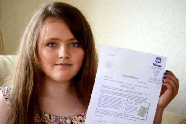 Garota de 12 anos tem QI maior que Einstein e Hawking