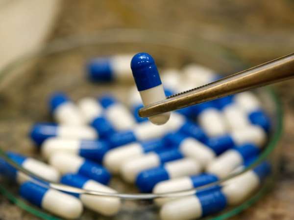 Mesmo sem testes, Justiça autoriza venda de pílula do câncer por R$ 6