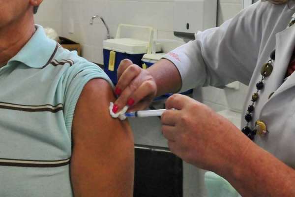 Campanha de vacinação contra a gripe termina hoje em todo o país