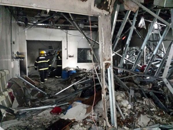 Explosão em fábrica de remédios deixa 26 feridos em MG