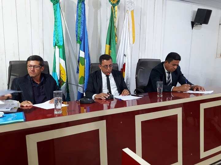 Projeto que dispõe sobre o Código de Ética e Decoro Parlamentar na Câmara de Colniza é aprovado por unanimidade