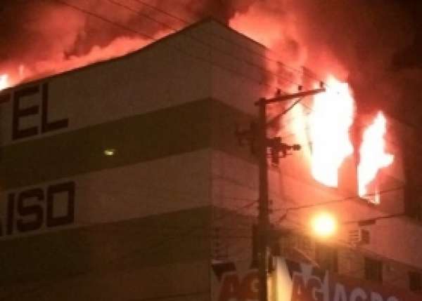 Incêndio destrói parcialmente hotel em Juína