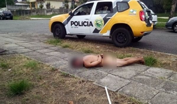 Corredor pelado é preso pela polícia em Curitiba