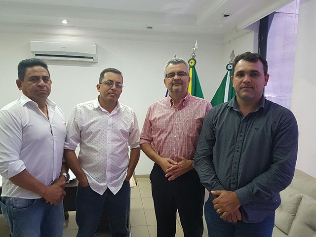 Vereadores de Colniza se reúnem na capital Cuiabá com o Secretário chefe da Casa Civil Paulo Taques 